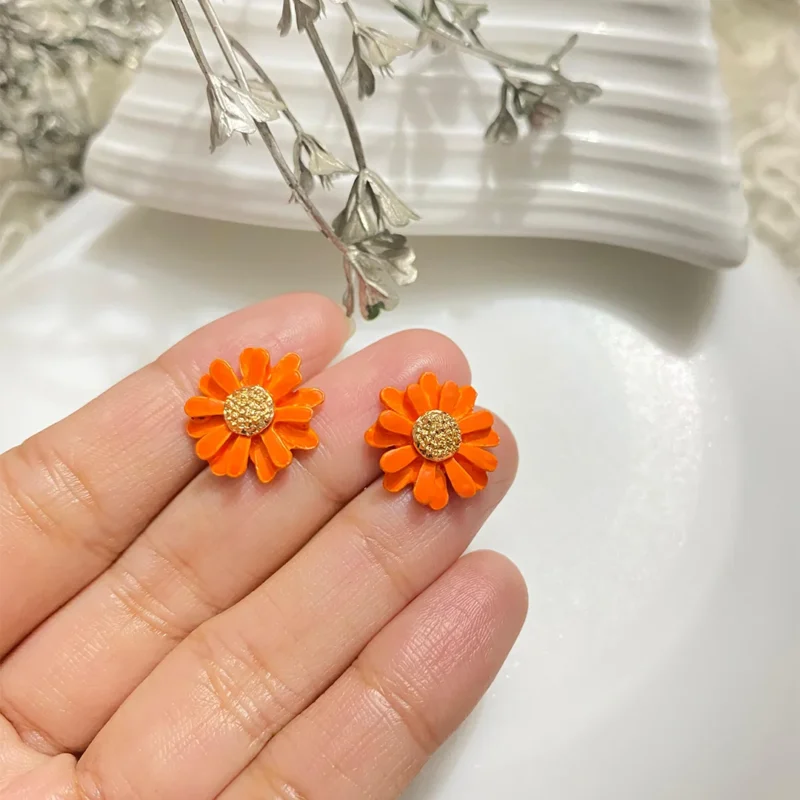 Daisy Stud Earrings