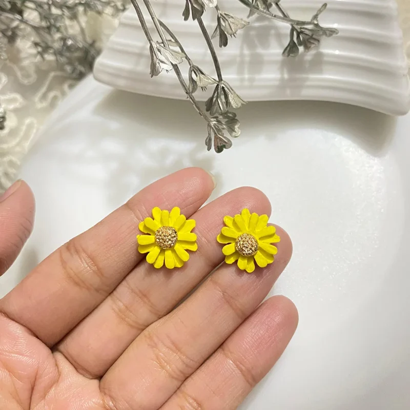 Daisy Stud Earrings - Image 3